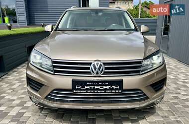 Внедорожник / Кроссовер Volkswagen Touareg 2017 в 