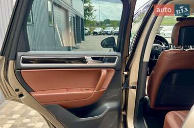 Внедорожник / Кроссовер Volkswagen Touareg 2017 в 