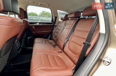 Внедорожник / Кроссовер Volkswagen Touareg 2017 в 