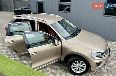 Внедорожник / Кроссовер Volkswagen Touareg 2017 в 