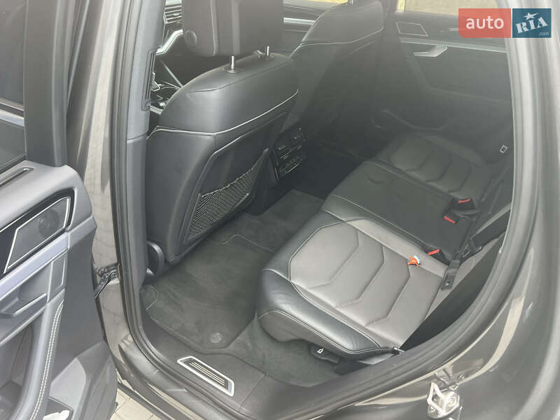 Позашляховик / Кросовер Volkswagen Touareg 2019 в Кам'янець-Подільському