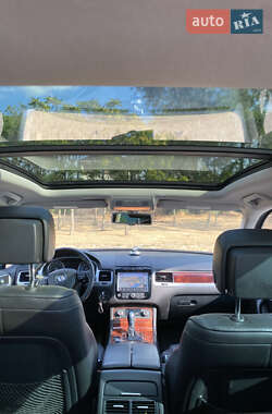 Внедорожник / Кроссовер Volkswagen Touareg 2011 в 
