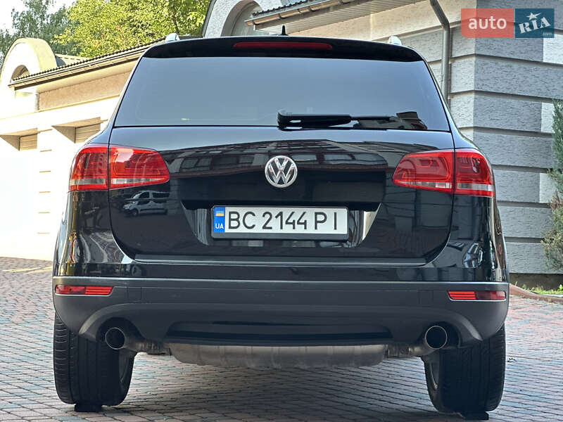 Позашляховик / Кросовер Volkswagen Touareg 2012 в Івано-Франківську