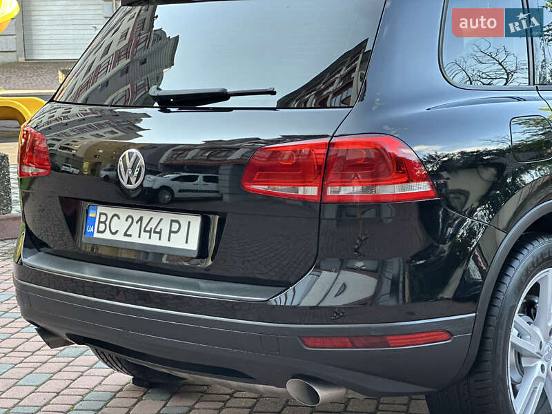 Позашляховик / Кросовер Volkswagen Touareg 2012 в Івано-Франківську