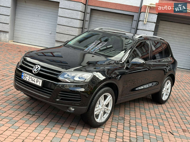 Позашляховик / Кросовер Volkswagen Touareg 2012 в Івано-Франківську