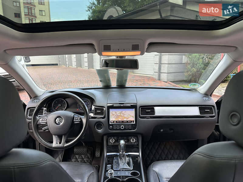 Позашляховик / Кросовер Volkswagen Touareg 2012 в Івано-Франківську