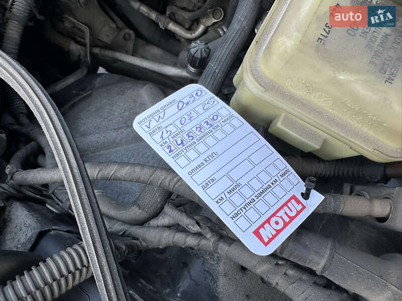 Позашляховик / Кросовер Volkswagen Touareg 2012 в Івано-Франківську
