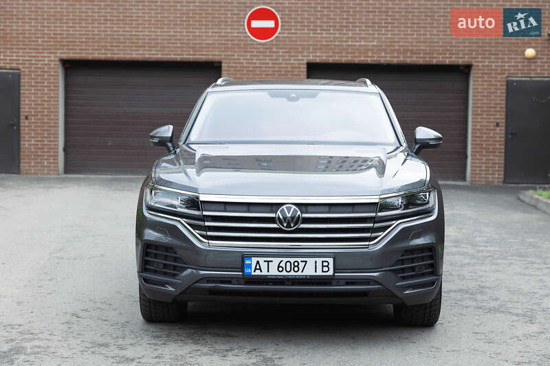 Позашляховик / Кросовер Volkswagen Touareg 2021 в Харкові