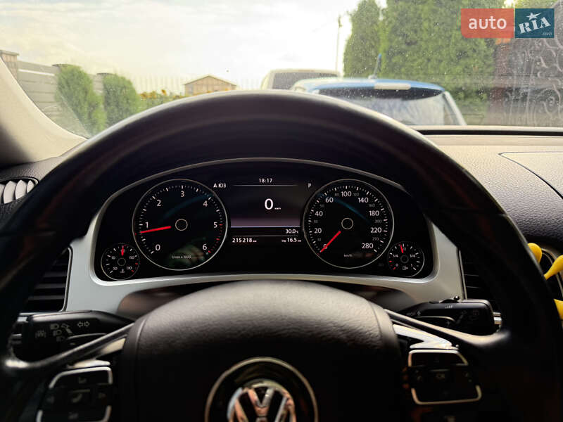 Позашляховик / Кросовер Volkswagen Touareg 2014 в Білій Церкві фото 27 Позашляховик / Кросовер Volkswagen Touareg 2014 в Білій Церкві