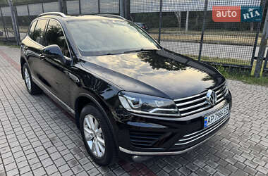Внедорожник / Кроссовер Volkswagen Touareg 2015 в Запорожье