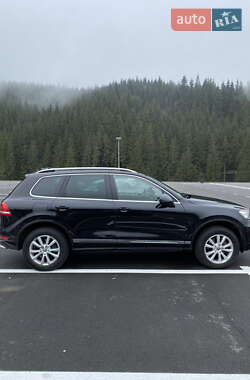 Внедорожник / Кроссовер Volkswagen Touareg 2011 в 