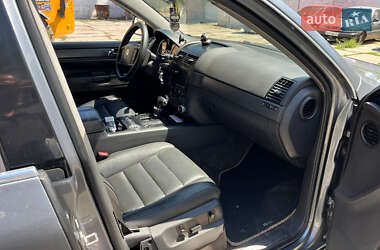 Внедорожник / Кроссовер Volkswagen Touareg 2004 в 