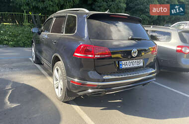 Внедорожник / Кроссовер Volkswagen Touareg 2015 в 