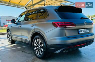 Внедорожник / Кроссовер Volkswagen Touareg 2021 в Киеве