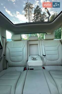 Внедорожник / Кроссовер Volkswagen Touareg 2011 в 