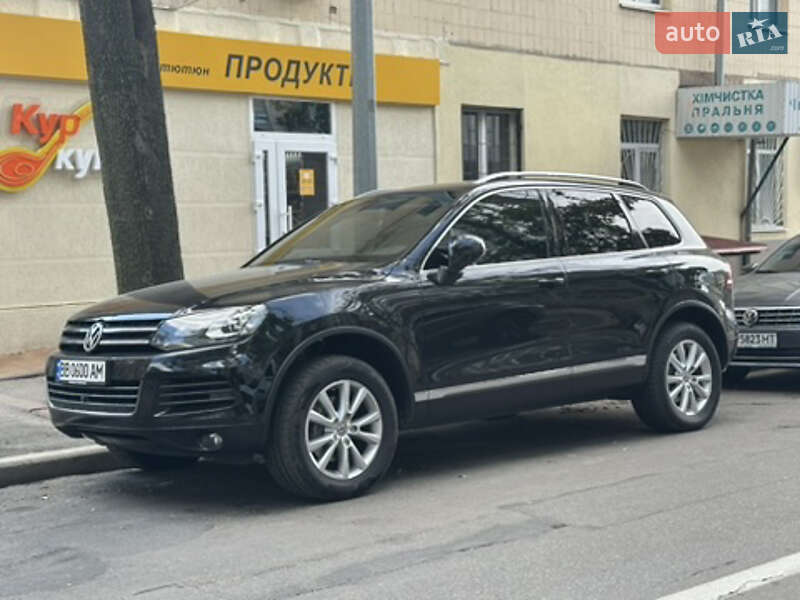 Внедорожник / Кроссовер Volkswagen Touareg 2014 в Харькове
