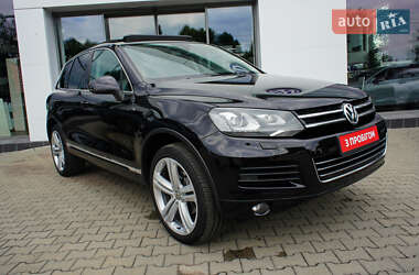 Внедорожник / Кроссовер Volkswagen Touareg 2014 в Житомире