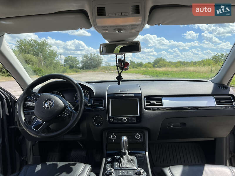 Внедорожник / Кроссовер Volkswagen Touareg 2012 в Жмеринке