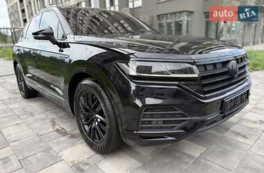 Внедорожник / Кроссовер Volkswagen Touareg 2021 в Киеве