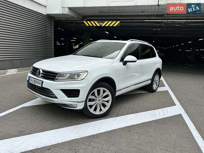 Внедорожник / Кроссовер Volkswagen Touareg 2016 в 