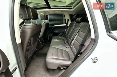 Внедорожник / Кроссовер Volkswagen Touareg 2016 в 