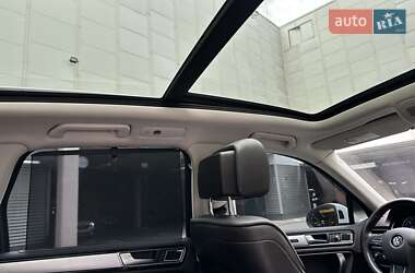 Внедорожник / Кроссовер Volkswagen Touareg 2016 в 