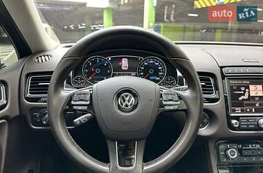 Внедорожник / Кроссовер Volkswagen Touareg 2016 в 