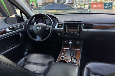 Внедорожник / Кроссовер Volkswagen Touareg 2014 в 