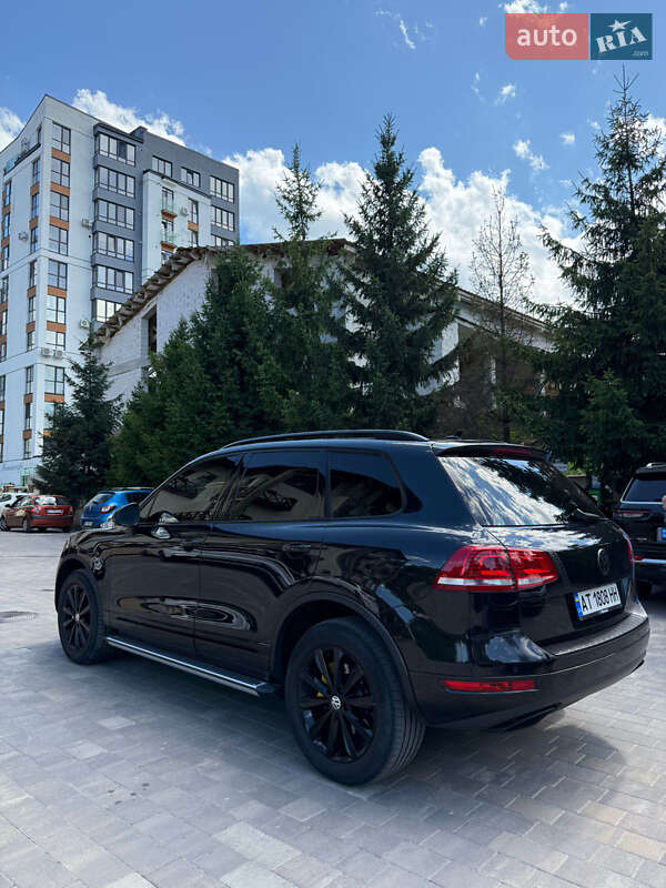 Внедорожник / Кроссовер Volkswagen Touareg 2012 в Ивано-Франковске