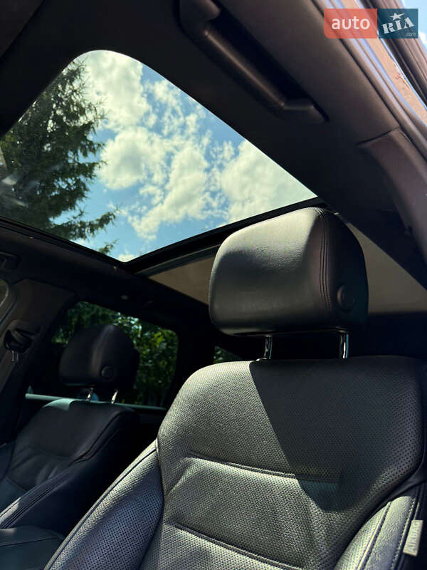 Внедорожник / Кроссовер Volkswagen Touareg 2012 в Ивано-Франковске