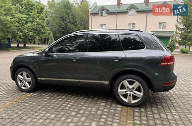 Позашляховик / Кросовер Volkswagen Touareg 2011 в Львові