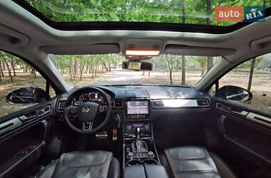 Внедорожник / Кроссовер Volkswagen Touareg 2014 в 
