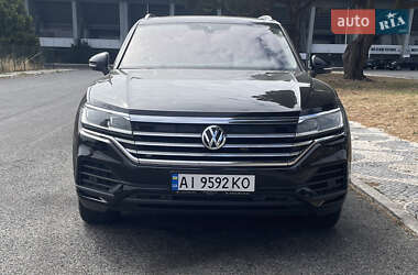 Внедорожник / Кроссовер Volkswagen Touareg 2020 в 