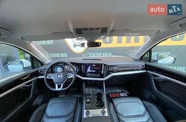 Внедорожник / Кроссовер Volkswagen Touareg 2019 в 