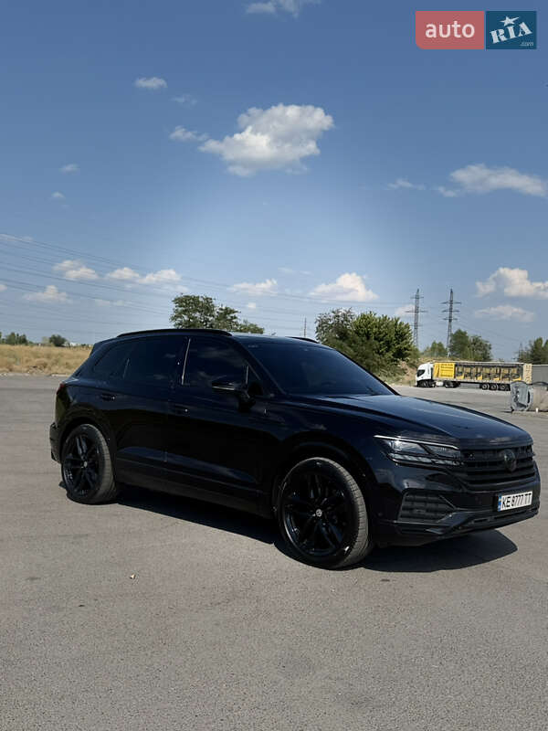 Внедорожник / Кроссовер Volkswagen Touareg 2018 в Днепре