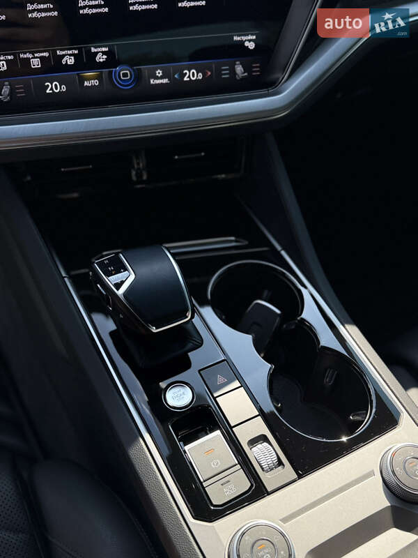 Внедорожник / Кроссовер Volkswagen Touareg 2018 в Днепре