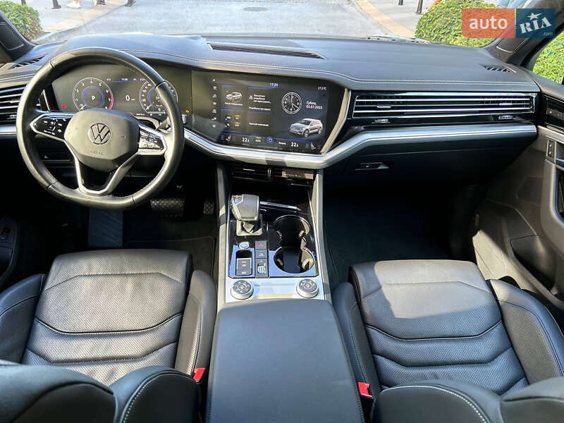 Позашляховик / Кросовер Volkswagen Touareg 2020 в Києві фото 11 Позашляховик / Кросовер Volkswagen Touareg 2020 в Києві