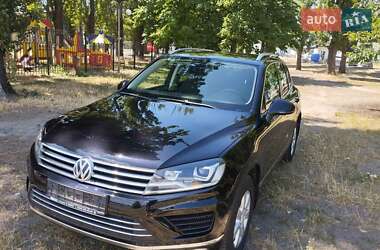 Внедорожник / Кроссовер Volkswagen Touareg 2015 в Черкассах