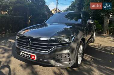 Внедорожник / Кроссовер Volkswagen Touareg 2021 в Киеве