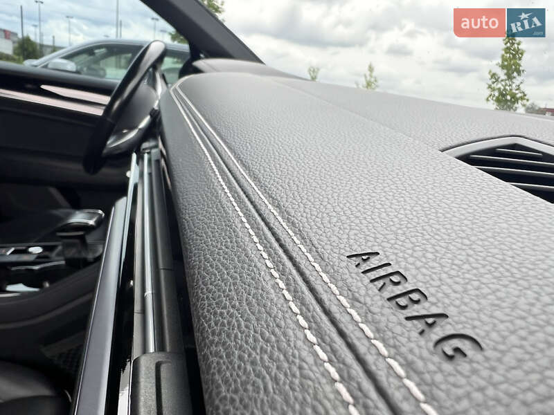 Позашляховик / Кросовер Volkswagen Touareg 2019 в Мукачевому