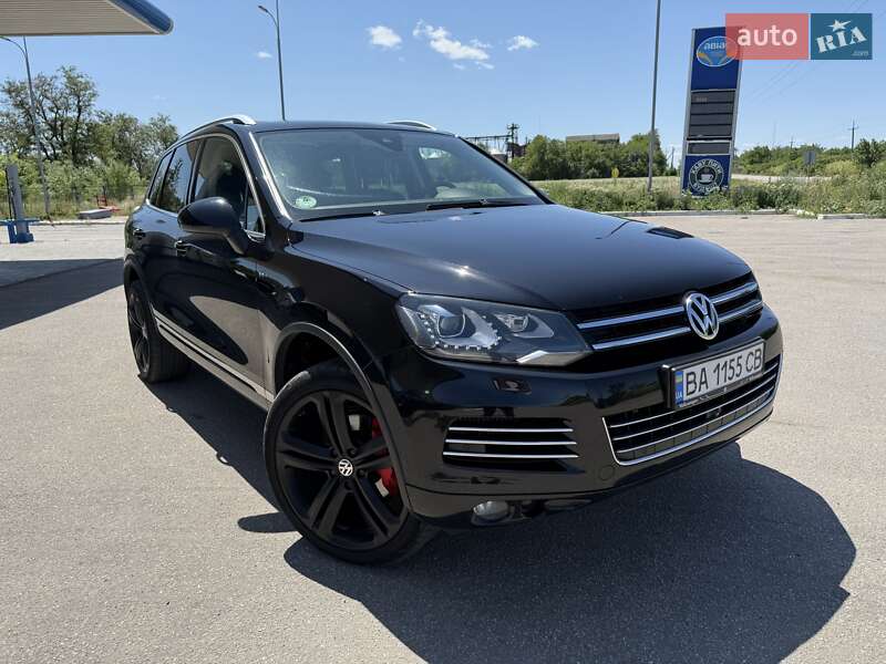 Внедорожник / Кроссовер Volkswagen Touareg 2014 в Кропивницком