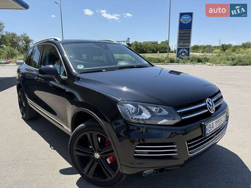 Внедорожник / Кроссовер Volkswagen Touareg 2014 в Кропивницком