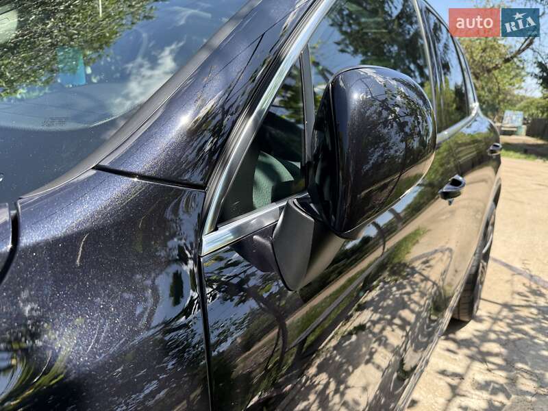 Внедорожник / Кроссовер Volkswagen Touareg 2014 в Кропивницком