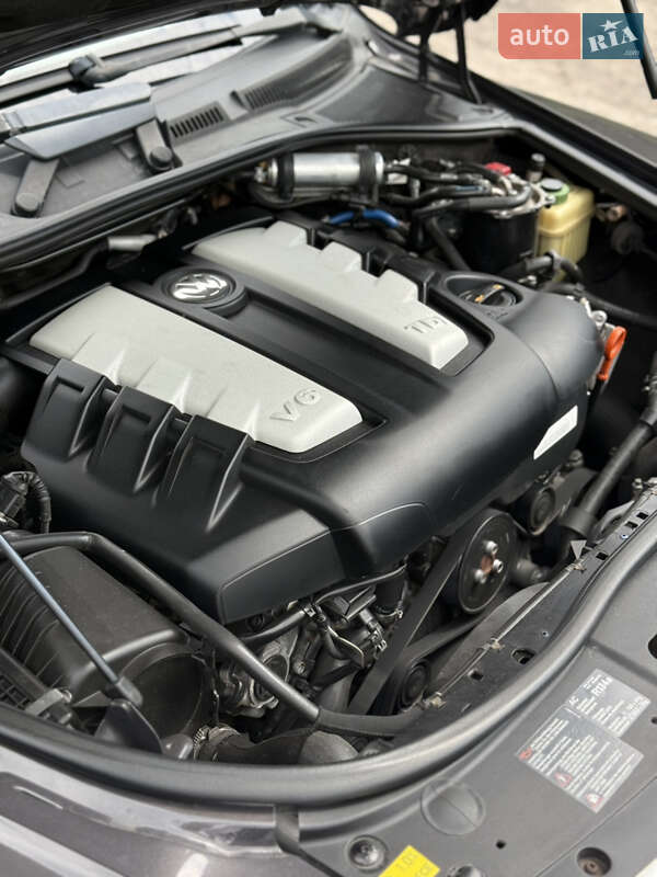 Внедорожник / Кроссовер Volkswagen Touareg 2008 в Луцке