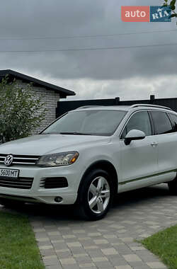 Внедорожник / Кроссовер Volkswagen Touareg 2014 в Тернополе