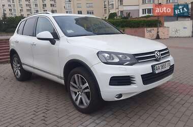 Внедорожник / Кроссовер Volkswagen Touareg 2013 в Киеве