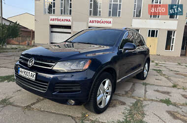 Внедорожник / Кроссовер Volkswagen Touareg 2011 в Белгороде-Днестровском