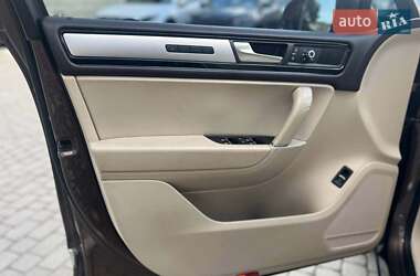 Позашляховик / Кросовер Volkswagen Touareg 2010 в 