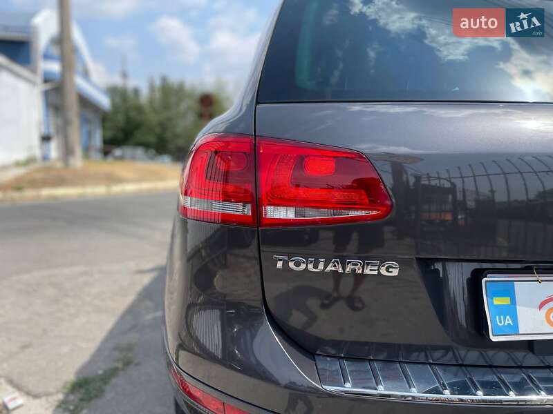 Позашляховик / Кросовер Volkswagen Touareg 2012 в Миколаєві