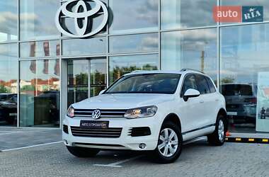 Внедорожник / Кроссовер Volkswagen Touareg 2014 в Ровно